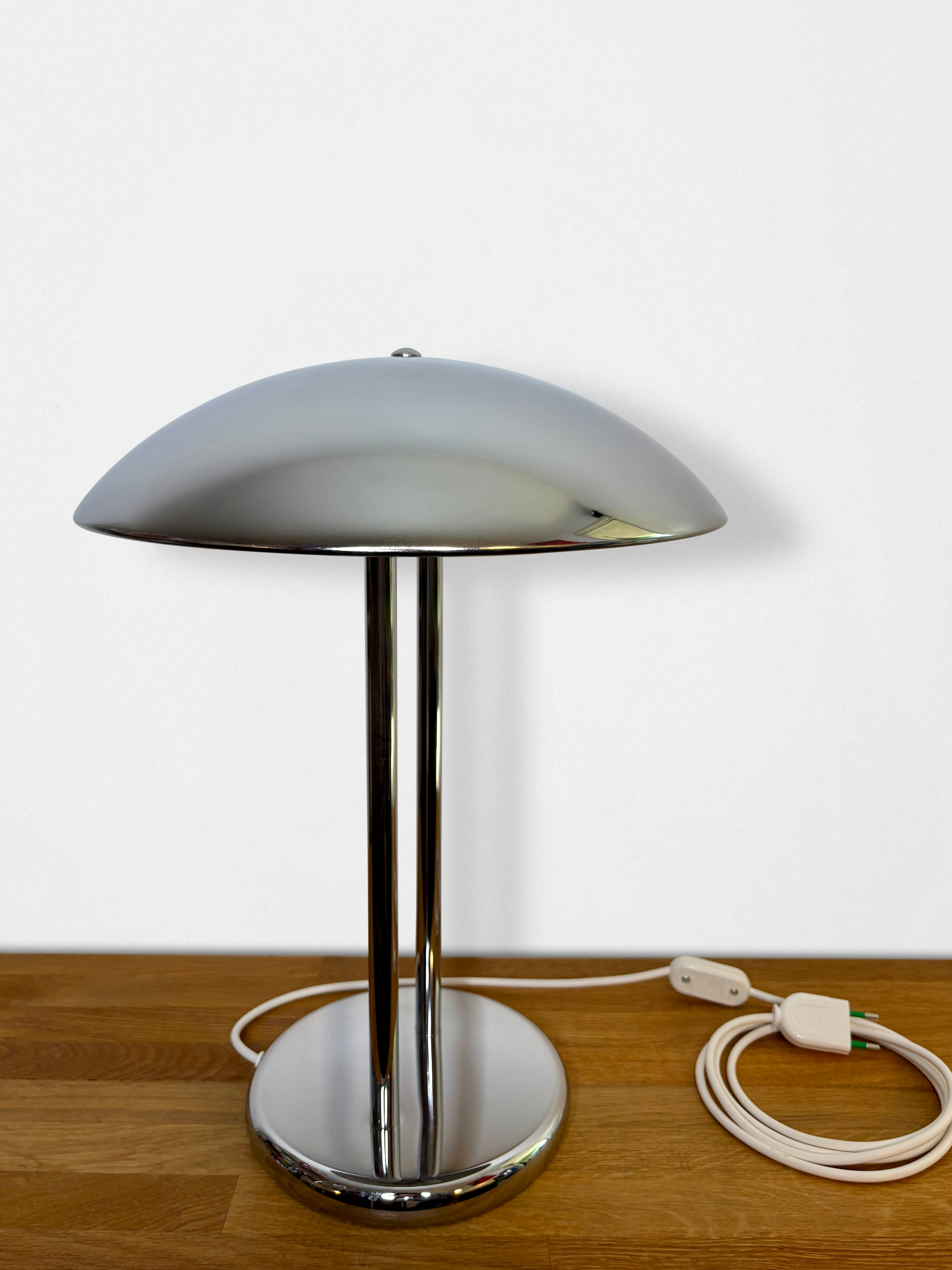 Lampe champignon IKEA